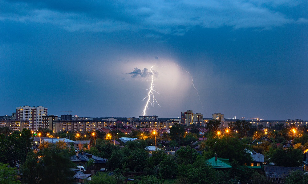 В Омской области дожди, грозы и жара: синоптики опубликовали прогноз погоды на ближайшие три дня