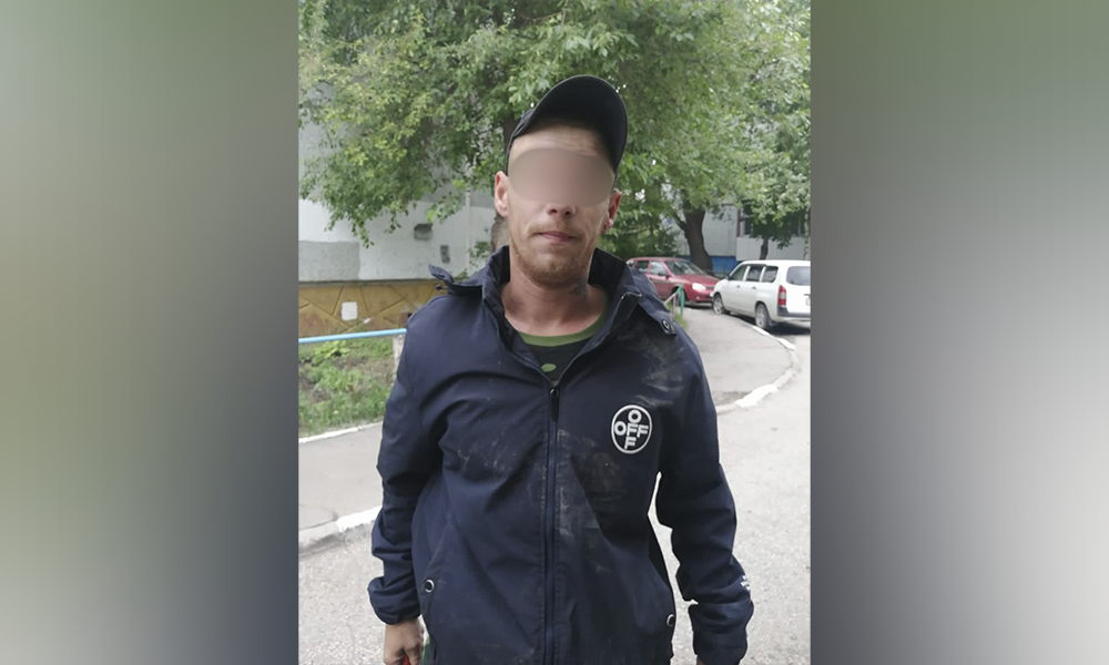 В Омске мужчина за ночь попытался украсть две машины