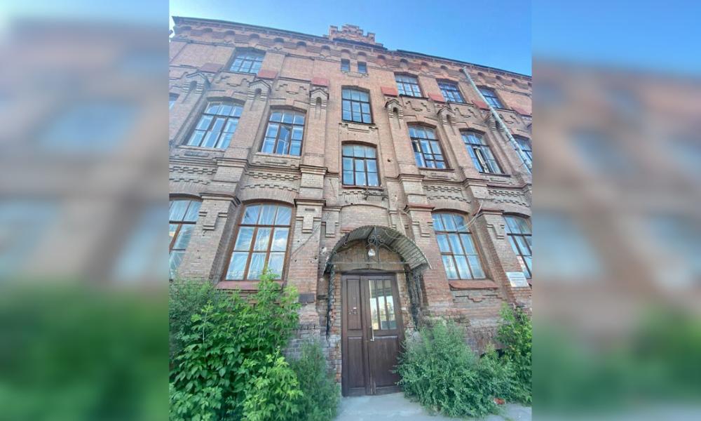 Омичей приглашают принять участие в дискуссии о судьбе здания пивзавода на Волочаевской 