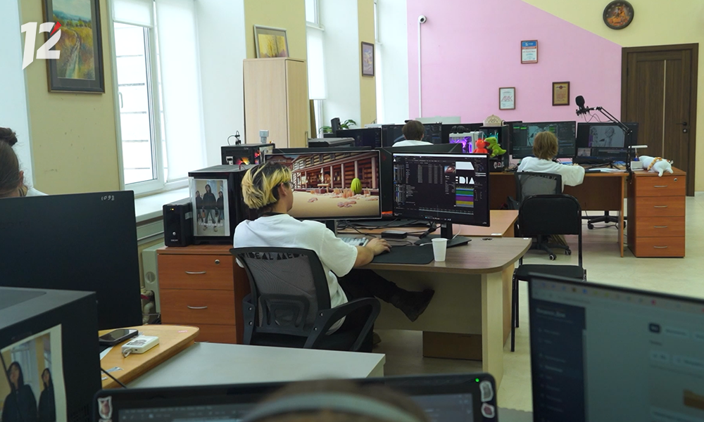 В Омске создали супергероиню Суперглазку для заботы о зрении школьников