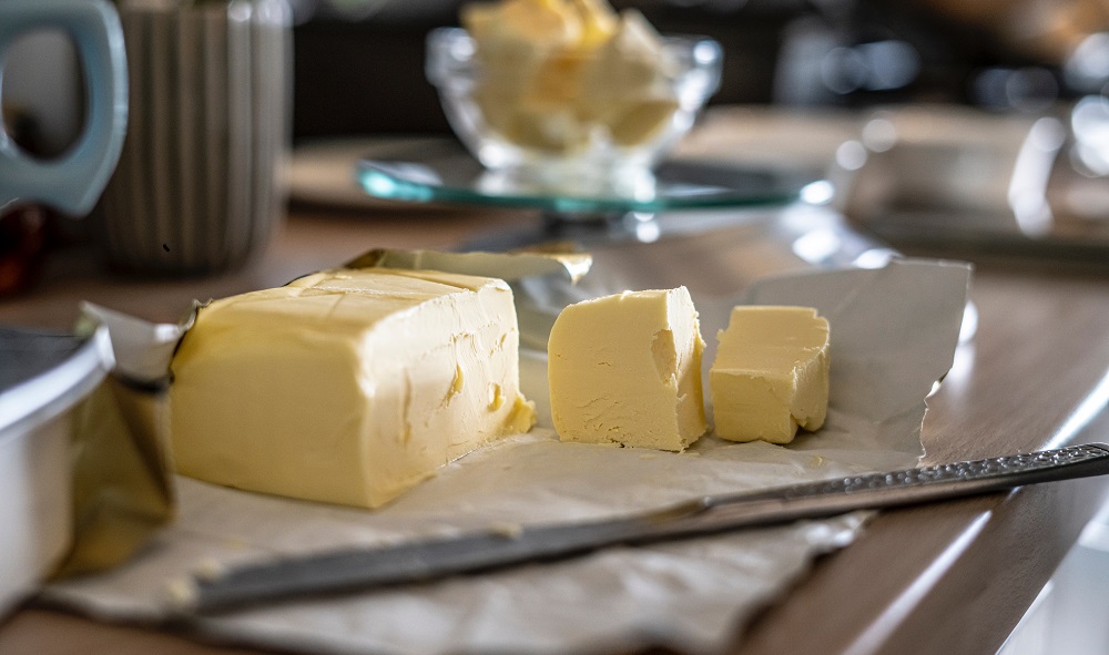 Омский бизнесмен поставлял в больницу сливочное масло с кишечной палочкой 