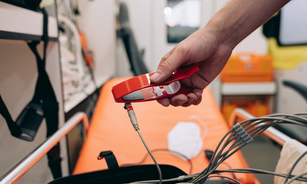 Главврач Омского онкодиспансера поздравил коллег с Днём работников скорой помощи