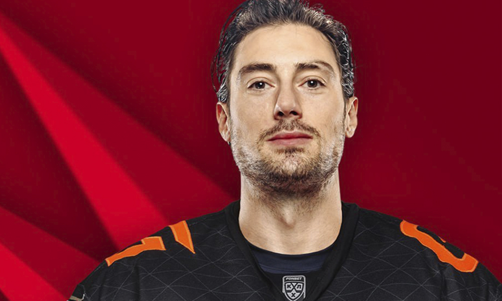 Омский «Авангард» расторг контракт с защитником Джесси Блэкером 