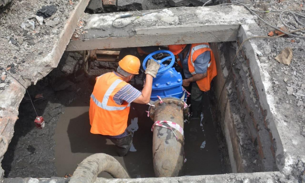 Омский автовокзал и жилые дома временно останутся без воды