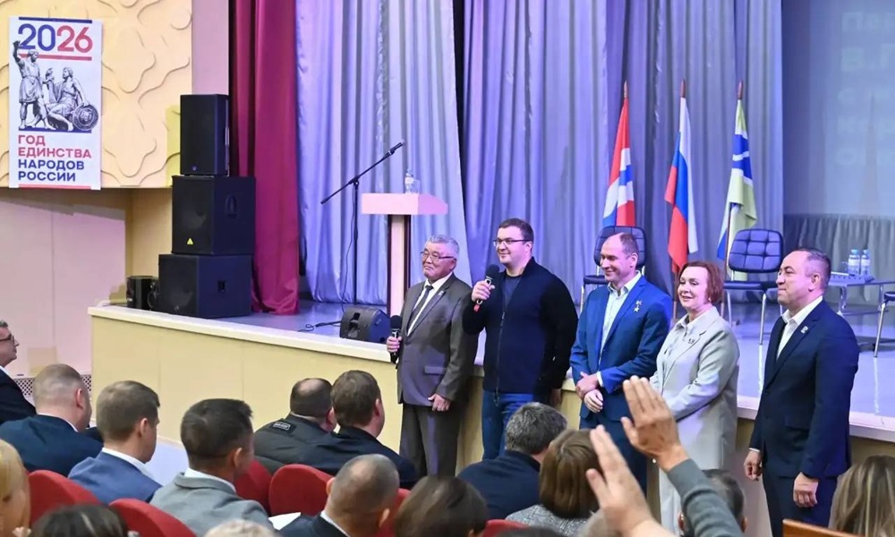 Виталий Хоценко встретился с жителями Кормиловского района