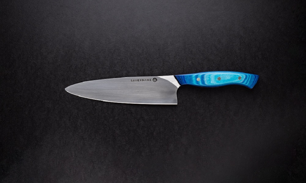 Старшая сестра ударила омичку ножом в грудь