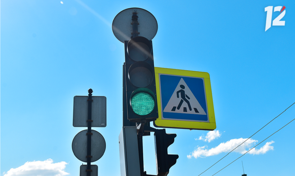 Зелёный свет светофора на ул. Ленина будет гореть для омских пешеходов дольше 