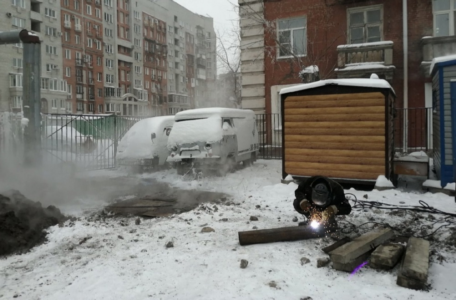 "Риск аварийной ситуации": в двух многоэтажных домах на Масленникова отключили отопление