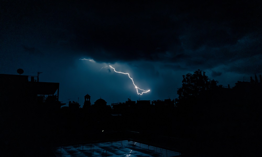 Снег, ветер, гроза: омичей предупреждают о серьёзном ухудшении погоды 