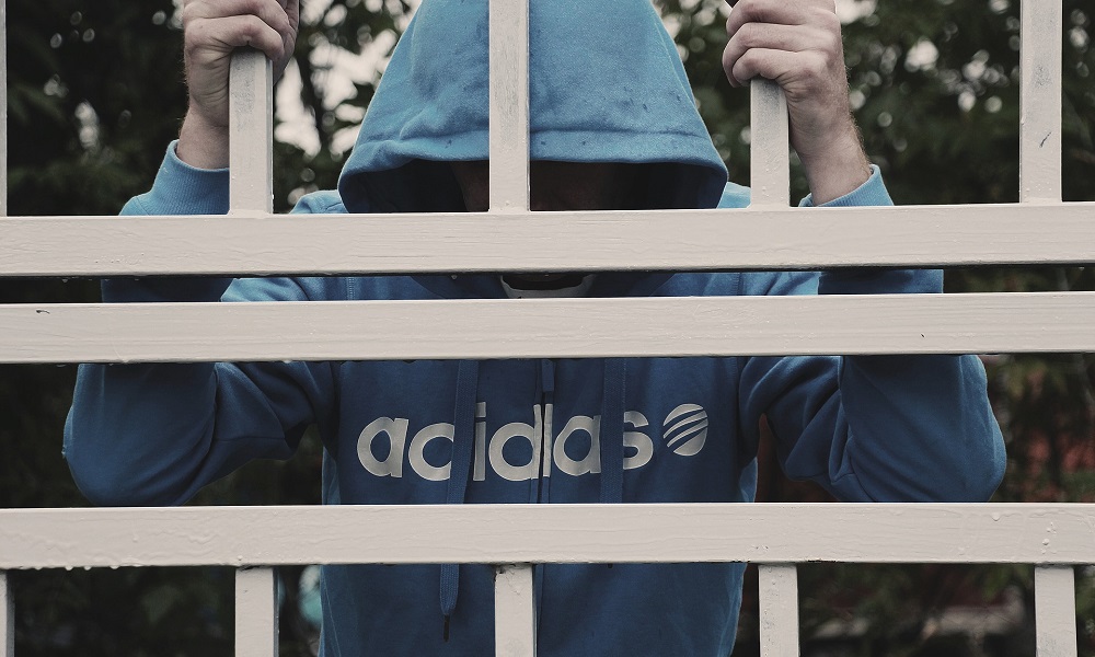 3 кг наркотиков на 7 млн рублей: омского наркоторговца приговорили к 7 годам в колонии строгого режима