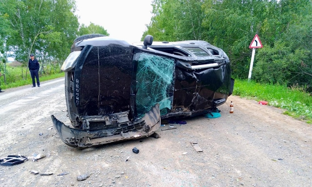 Омич угнал автомобиль у работодателя, чтобы съездить к девушке, и попал на нём в аварию