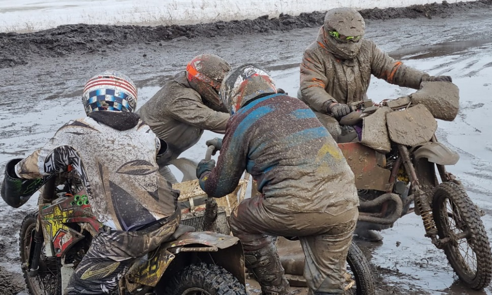 В Омской области прошли соревнования по мотокроссу