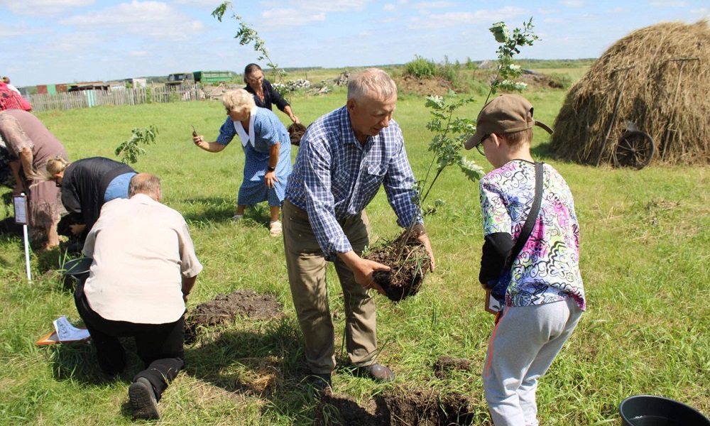 В Омской области в Дубровке отпраздновали день рождения посёлка