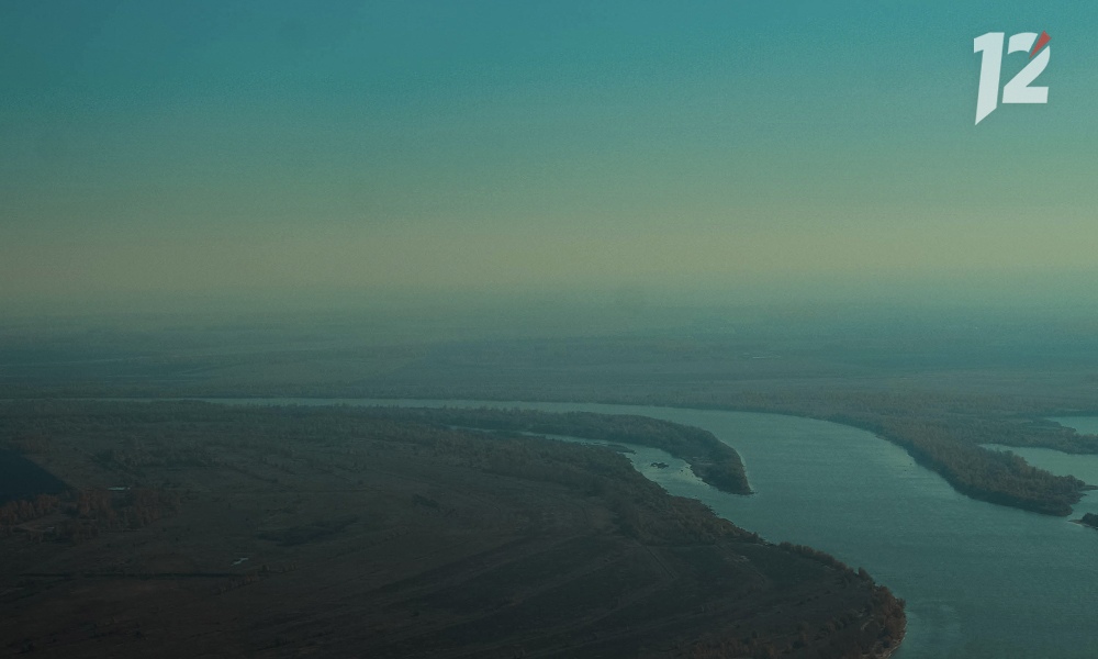 В Большереченском районе на Иртыше перевернулось судно 