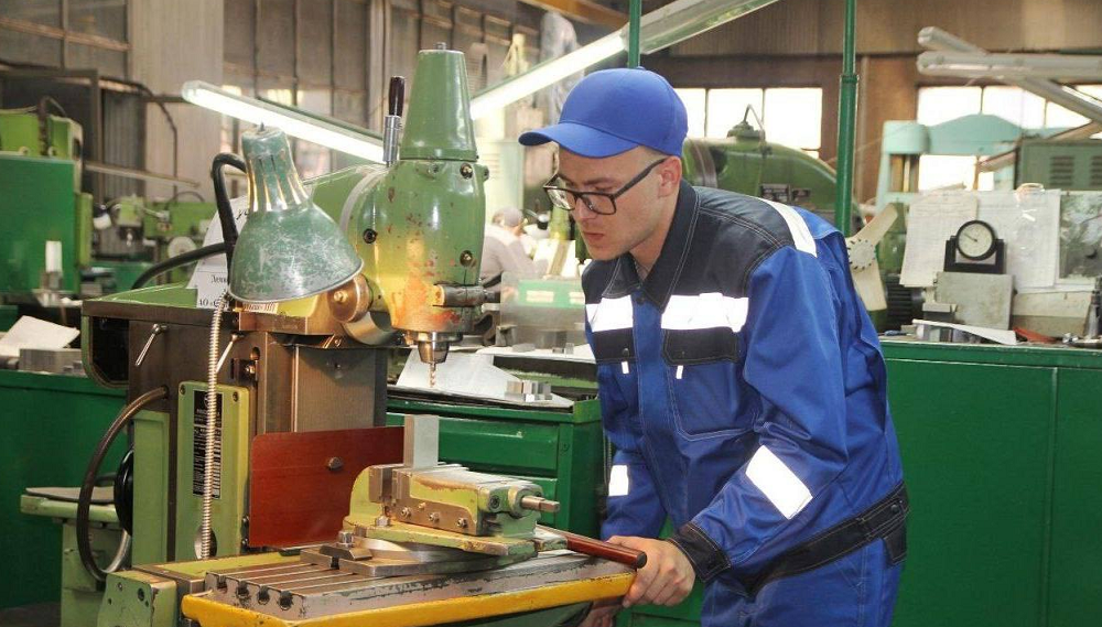 На омских оборонных предприятиях открыто более трёх тысяч вакансий