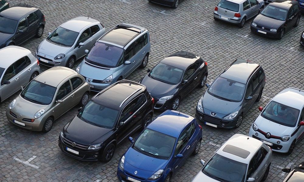 Омичам в среднем требуется месяц, чтобы продать автомобиль