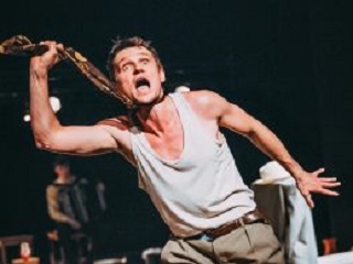 Омский фестиваль моноспектаклей "ЧАТ" откроет гость с Урала Антон Зольников