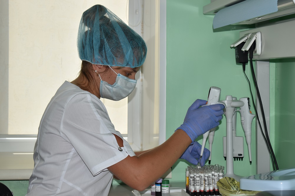 Больше 800 тысяч омичей уже поставили прививку от гриппа