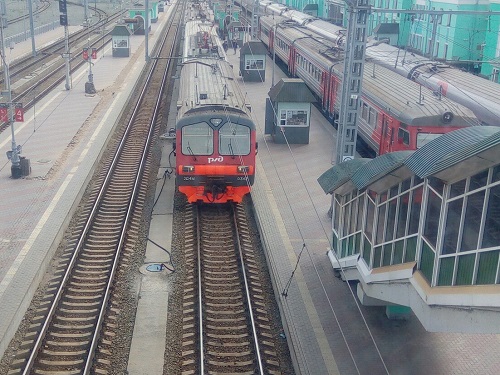 Электропоезд с новыми тематическими вагонами готовит "Омск-пригород"