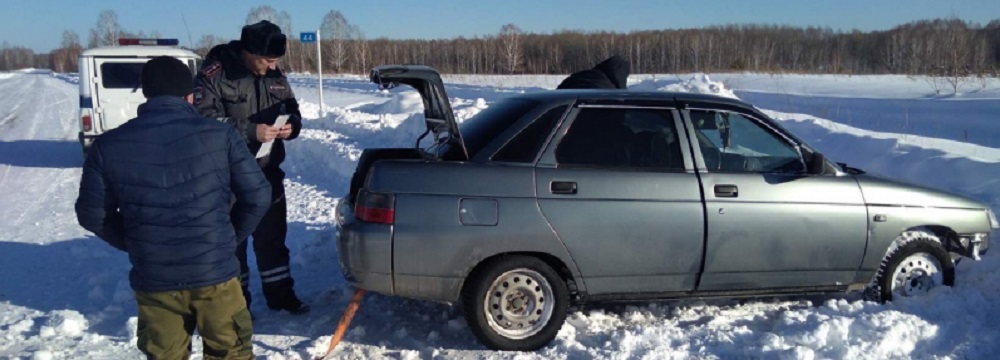 На севере Омской области пьяный водитель на большой сокрости улетел в кювет