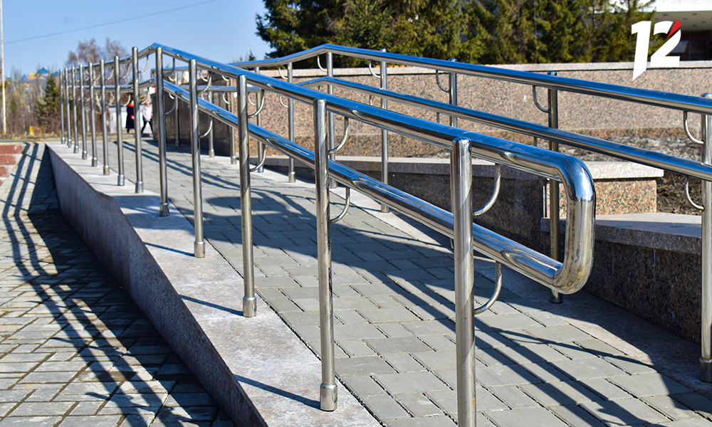 Театральная площадь_пандус.png