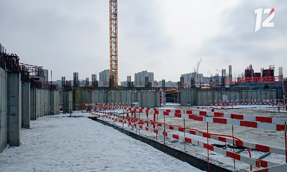 Строительство_стройка_Арена Омск_лента_предупреждение_безопасность_трибуны_2.png Строительство_стройка_Арена Омск_лента_предупреждение_безопасность_трибуны_2.png