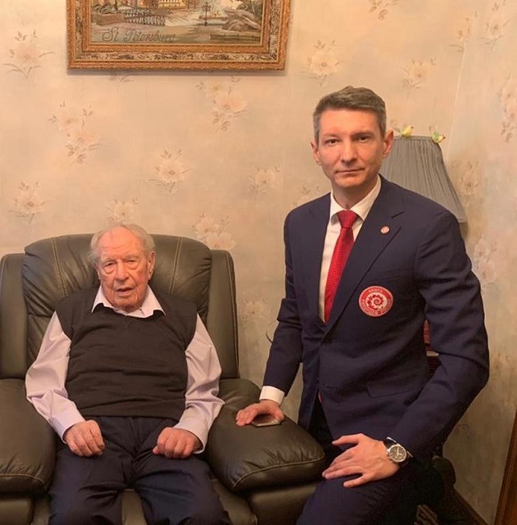 Язов1.jpg Язов1.jpg