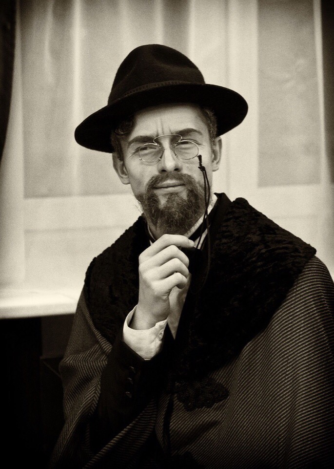 Чехов.jpg