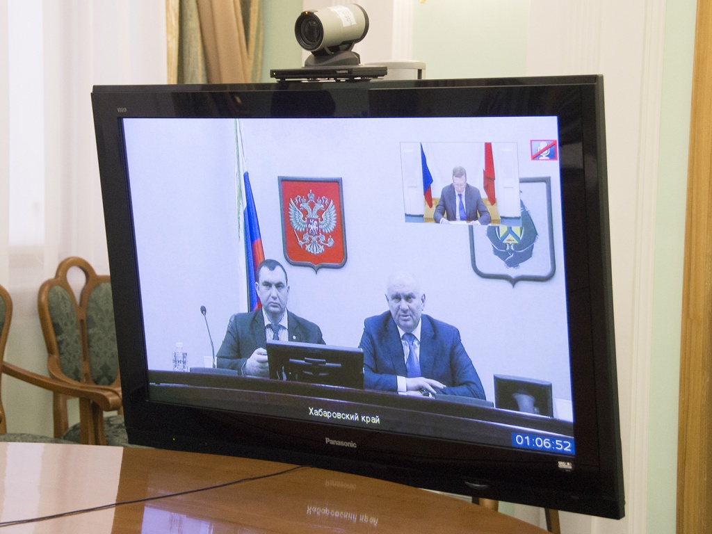 докладывает.jpg докладывает.jpg