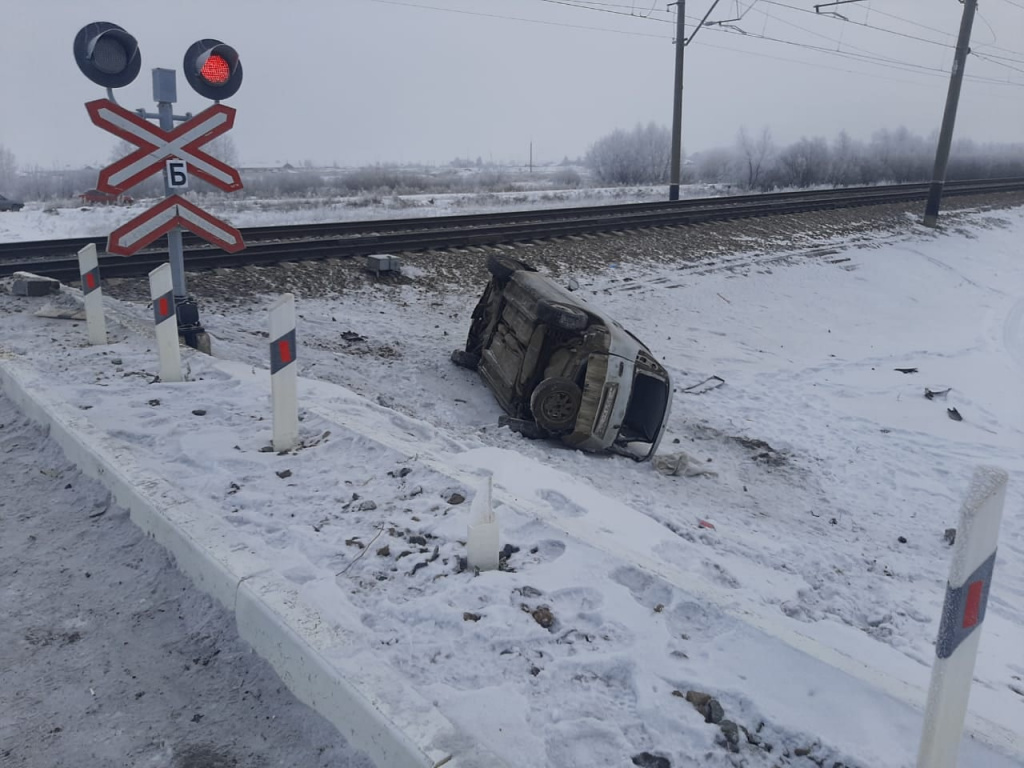 rFYA-EY0e5Y.jpg rFYA-EY0e5Y.jpg